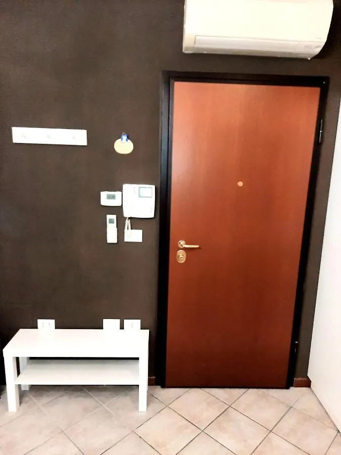 Appartamenti Repubblica Fiera District Bolonia 0*,  Włochy